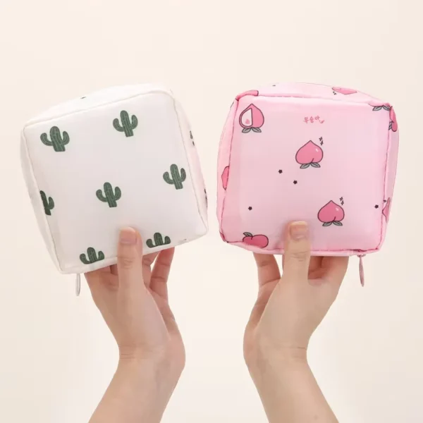 S4cc55ae8734843fdb043960e8a6769ce0.webp The Wanderer's PrivateCare Pouch